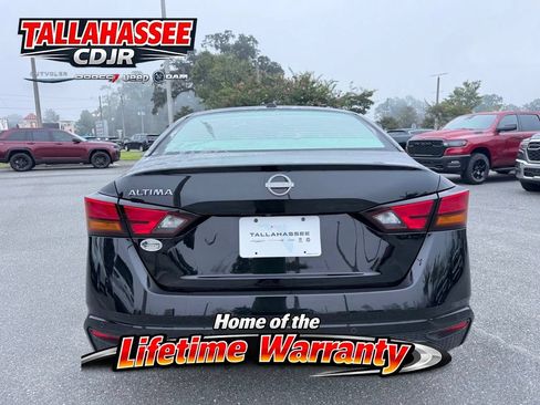Used 2025 Nissan Altima 2.5 SV FWD image 4