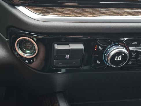 Used 2025 GMC Sierra 1500 Elevation w/ Elevation Premium Package image 31