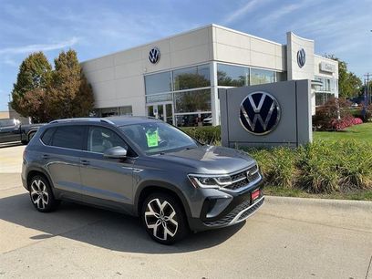 Used 2022 Volkswagen Taos SEL w/ Panoramic Sunroof Package