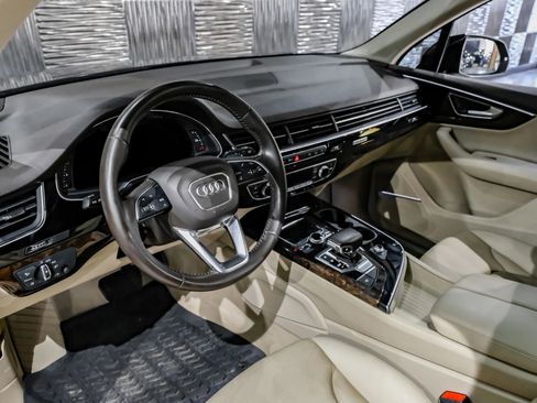 Used 2019 Audi Q7 3.0T Premium Plus w/ Premium Plus Package image 3