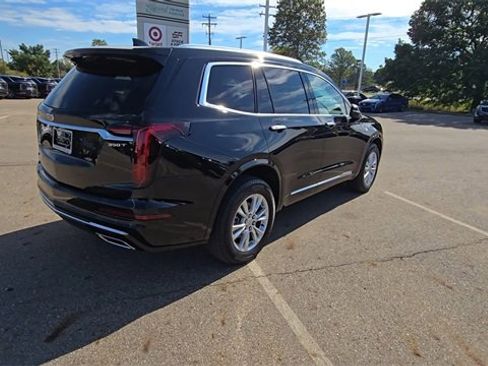 Certified 2024 Cadillac XT6 Luxury image 8