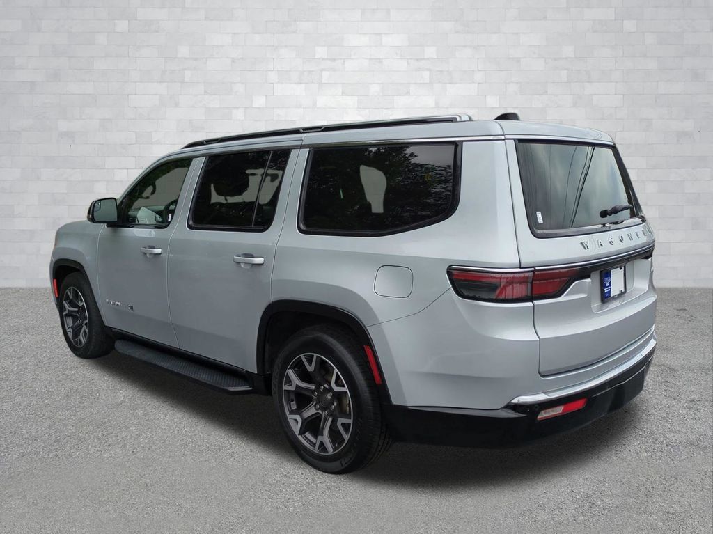 Used 2024 Jeep Wagoneer Series III AWD/4WD image 7