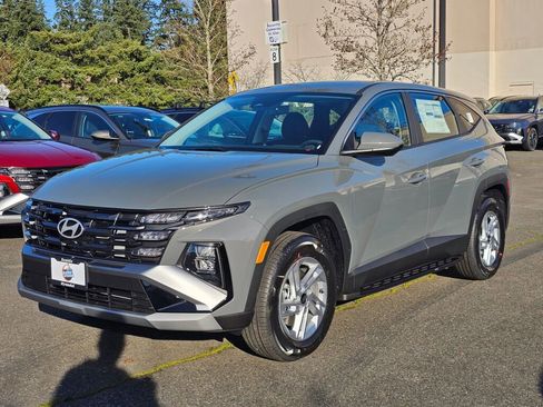 New 2026 Hyundai Tucson SE image 3
