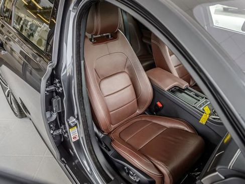 Used 2018 Jaguar XF S image 43