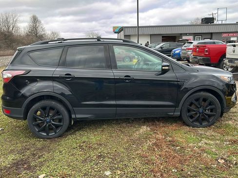 Used 2017 Ford Escape Titanium w/ Canadian Touring Package image 8