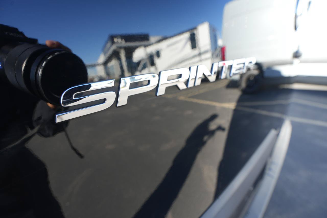 Used 2025 Mercedes-Benz Sprinter 2500 image 27