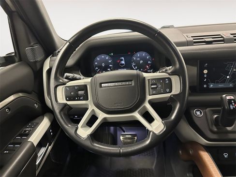 Used 2023 Land Rover Defender 110 X-Dynamic SE image 12