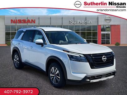New 2025 Nissan Pathfinder SL w/ Black Appearance Package
