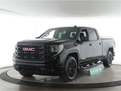 Used 2024 GMC Sierra 1500 Elevation w/ X31 Off-Road Package AWD/4WD image 10