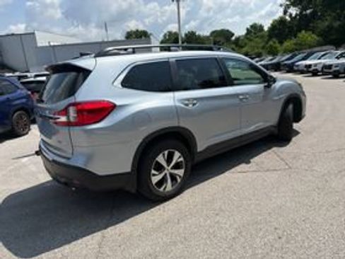 Used 2021 Subaru Ascent Premium w/ Convenience Package AWD/4WD image 2