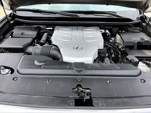 Used 2020 Lexus GX 460 Luxury w/ Accessory Package image 32