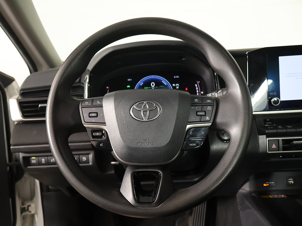 Used 2025 Toyota Camry LE FWD image 35