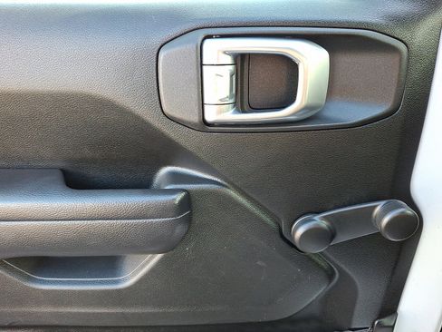 Used 2023 Jeep Wrangler Sport image 12