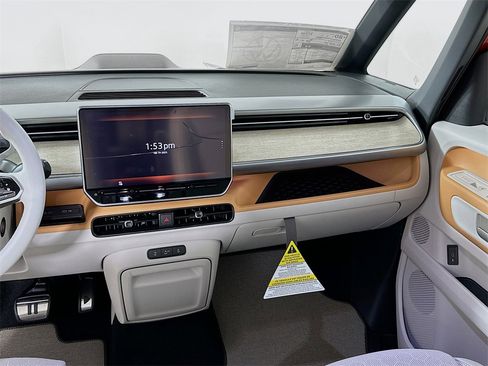 New 2025 Volkswagen ID. Buzz 1st Edition image 20