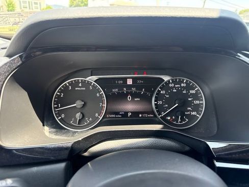 Used 2025 Nissan Pathfinder SL AWD/4WD image 20
