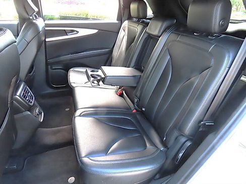 Used 2017 Lincoln MKX Premiere FWD image 26