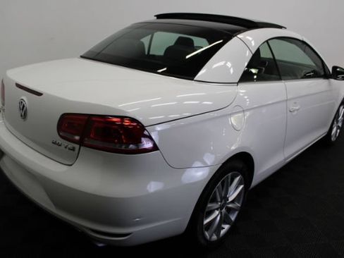 Used 2014 Volkswagen Eos FWD image 20