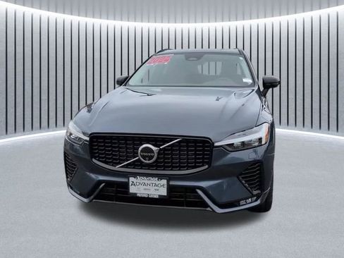 Used 2024 Volvo XC60 B5 Plus AWD/4WD image 17