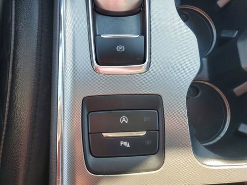 Certified 2024 Ford Edge Titanium image 32