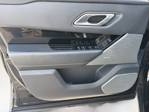 Used 2019 Land Rover Range Rover Velar R-Dynamic SE AWD/4WD image 21
