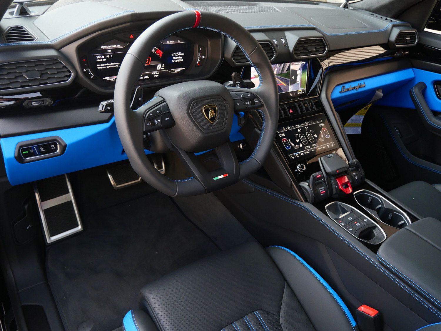 Used 2024 Lamborghini Urus S AWD/4WD image 13