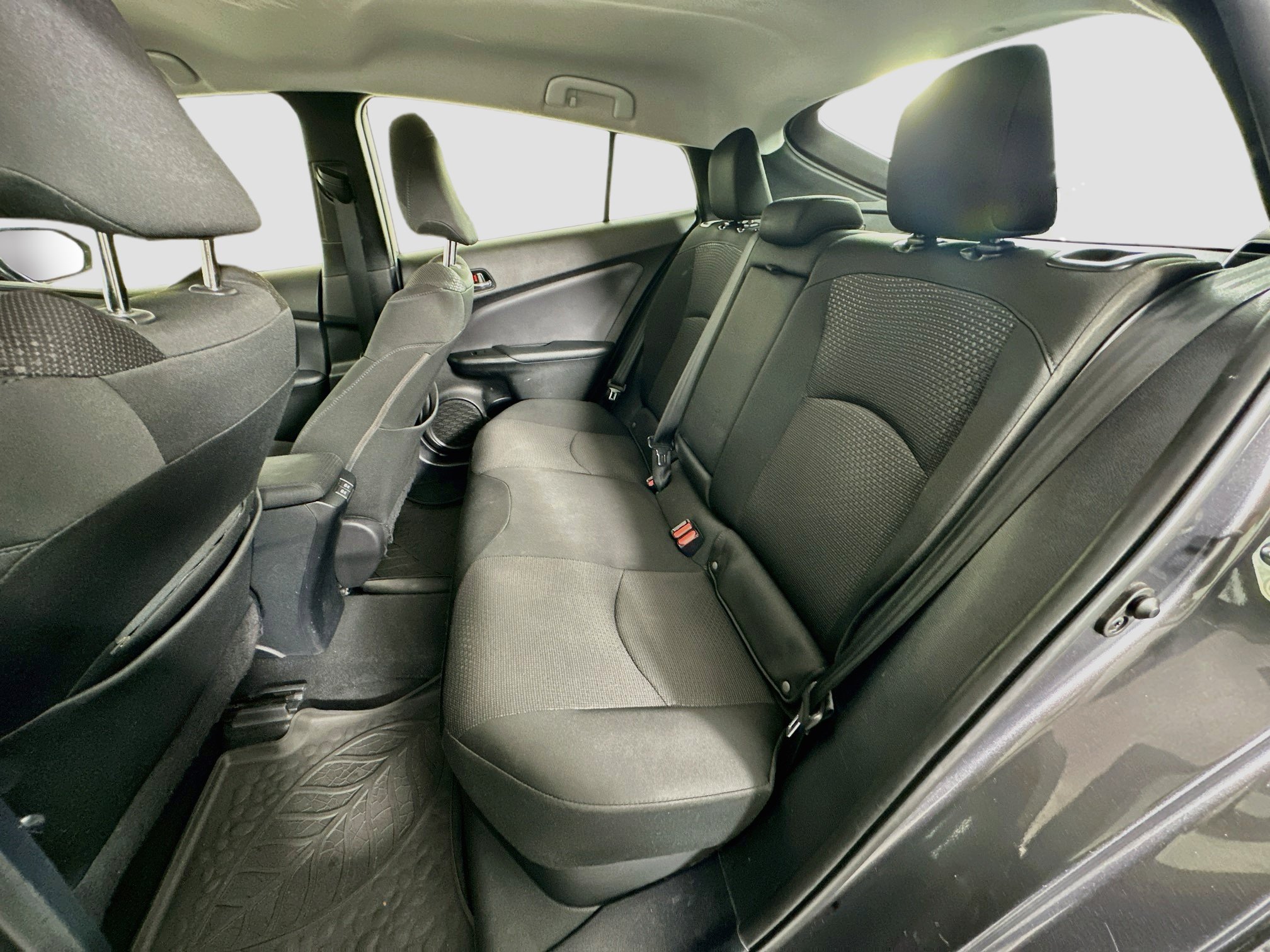 Used 2019 Toyota Prius LE FWD image 26