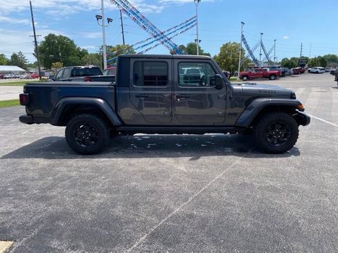 Used 2023 Jeep Gladiator Sport AWD/4WD image 6