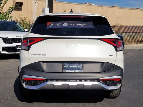 Certified 2025 Kia Sportage LX FWD image 7