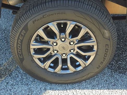 Used 2022 Ford Ranger Lariat w/ Equipment Group 501A High image 11