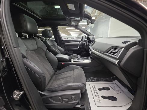 Used 2019 Audi SQ5 Premium Plus AWD/4WD image 25