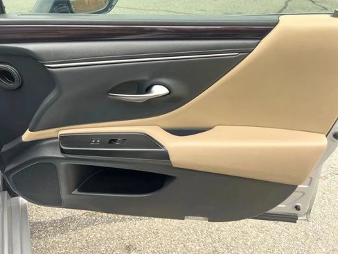 Used 2021 Lexus ES 350 w/ Premium Package FWD image 44