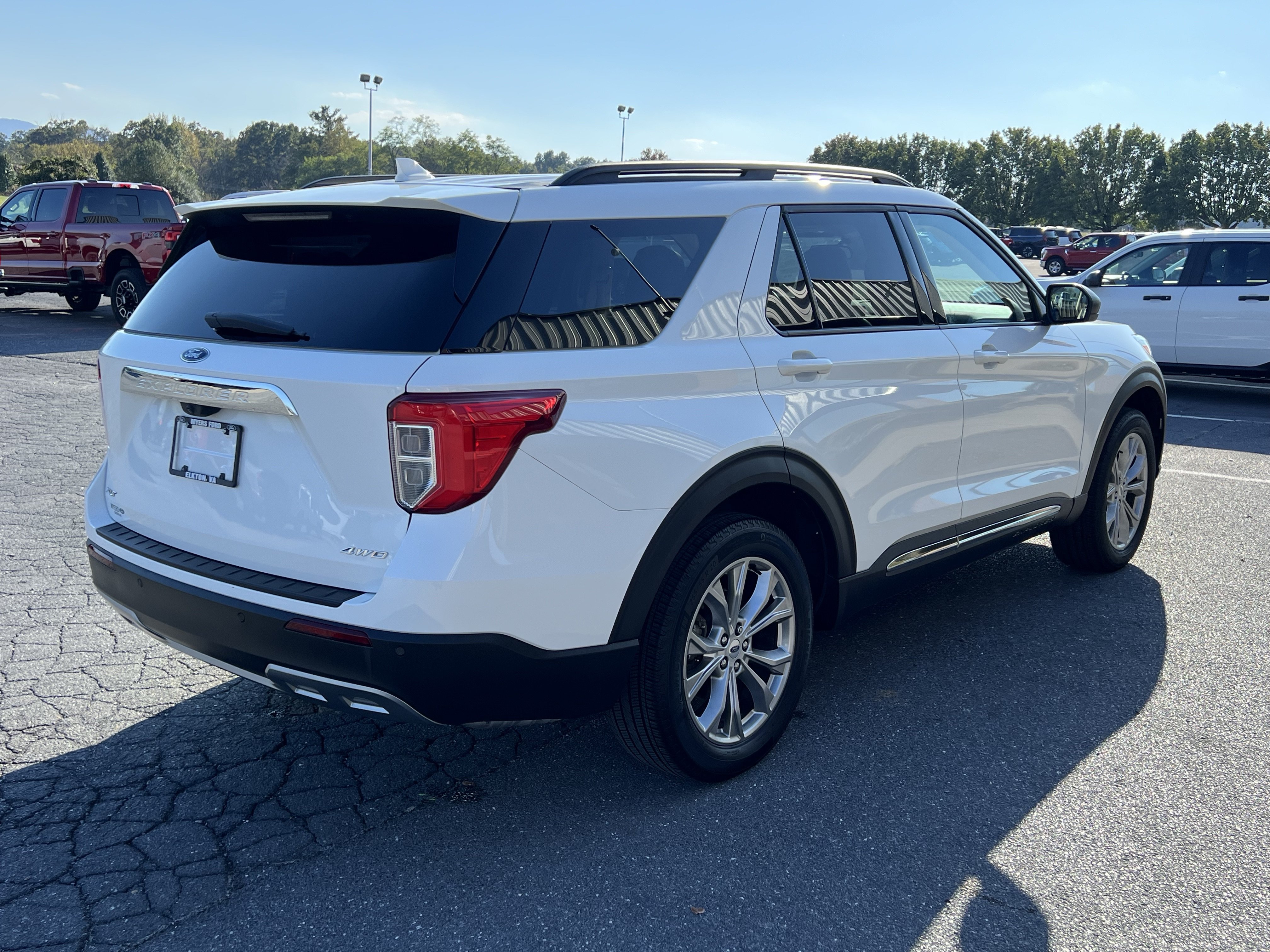 Used 2024 Ford Explorer XLT w/ Equipment Group 202A AWD/4WD image 6