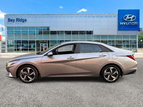 Used 2023 Hyundai Elantra Limited FWD image 8