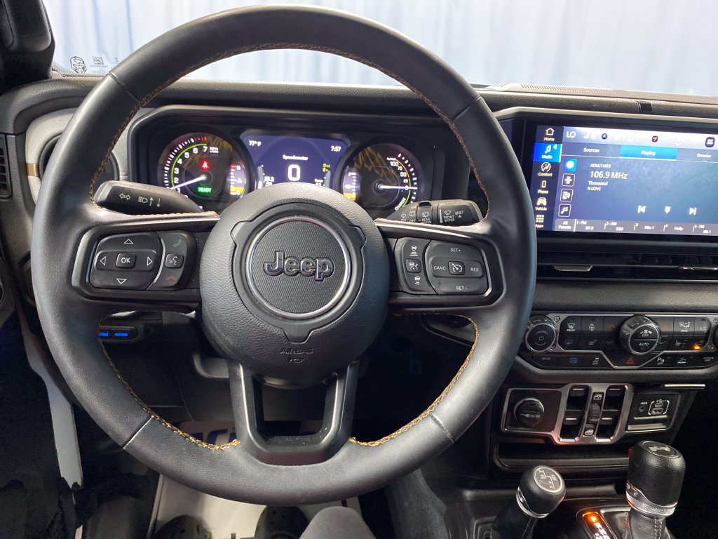 Used 2024 Jeep Wrangler Unlimited w/ Convenience Group AWD/4WD image 20