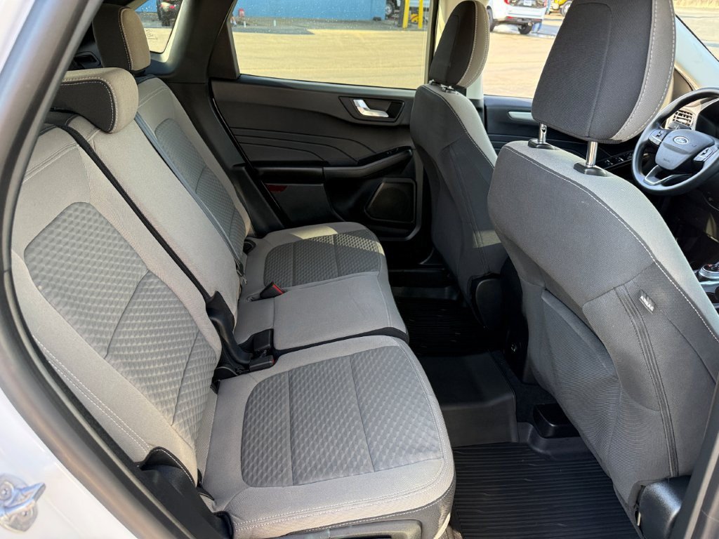Used 2021 Ford Escape SE FWD image 19