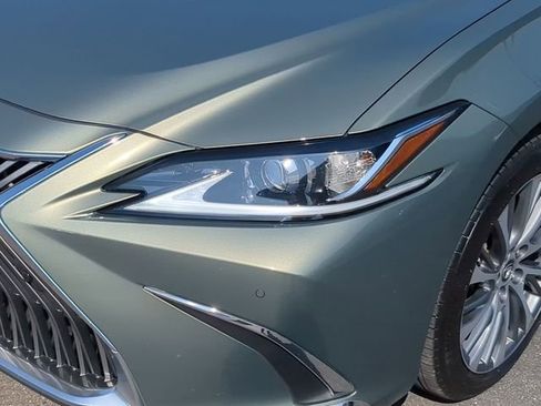 Used 2021 Lexus ES 350 w/ Premium Package image 10
