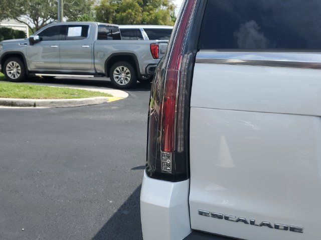 Used 2020 Cadillac Escalade Platinum AWD/4WD image 28