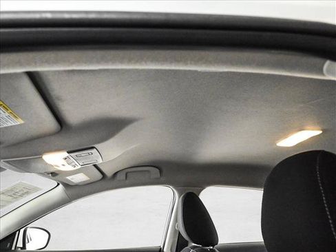 Used 2025 Nissan Sentra SV FWD image 16