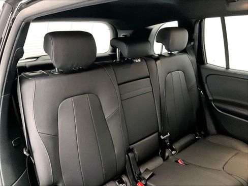 Used 2026 Mercedes-Benz GLB 250 image 14