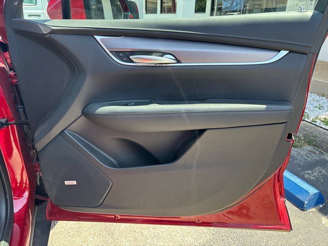 Used 2023 Cadillac XT5 Luxury w/ LPO, Floor Liner Package FWD image 57