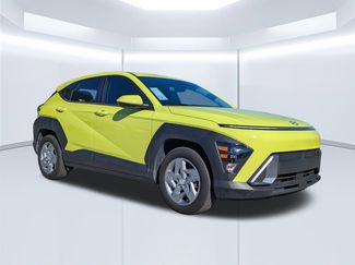 Certified 2025 Hyundai Kona SE video 1