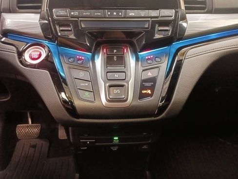 Used 2023 Honda Odyssey Elite image 24