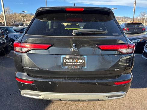 Used 2022 Mitsubishi Outlander SE image 15