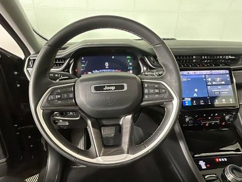 Used 2023 Jeep Grand Cherokee 4WD 4xe w/ Luxury Tech Group II image 15