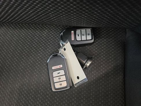 Used 2016 Honda HR-V EX image 35