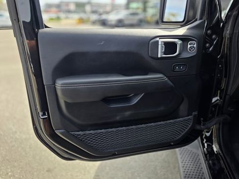 Used 2023 Jeep Wrangler Unlimited Sahara image 21