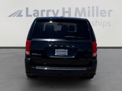 Used 2017 Dodge Grand Caravan SE w/ Power Window Group FWD image 4