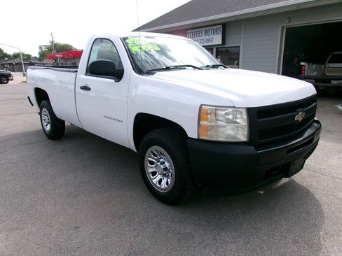 Used 2011 Chevrolet Silverado 1500 W/T AWD/4WD image 7