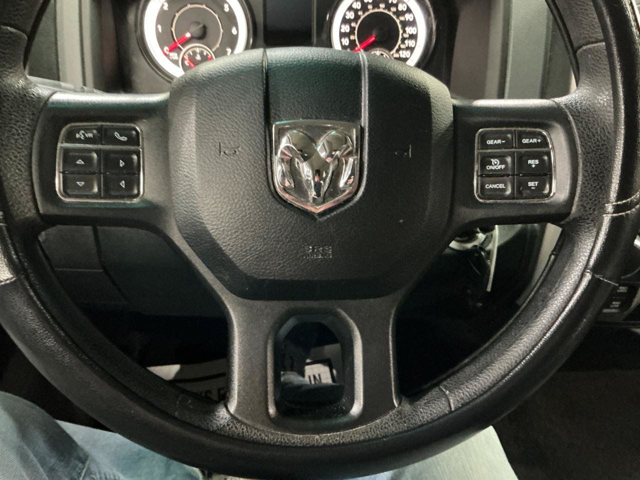 Used 2017 RAM 1500 Classic SLT AWD/4WD image 15