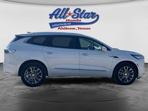 Used 2022 Buick Enclave Avenir FWD image 4